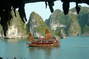 halong-bay-601608_1920