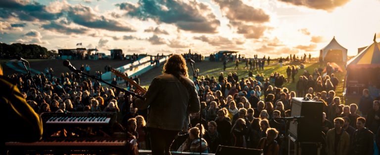 Kampvuur en muziek: het intiemste festival van NL?