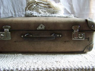 suitcase-79018_1920