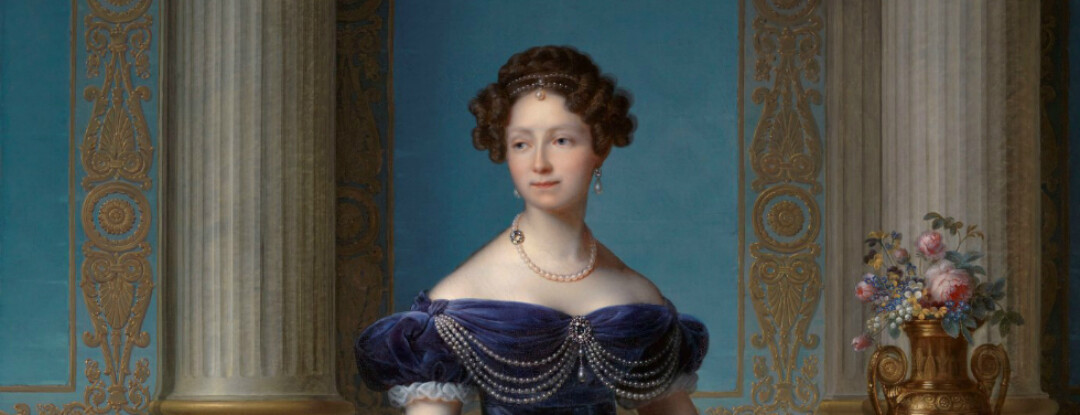 Kleurrijke koningin in het zonnetje