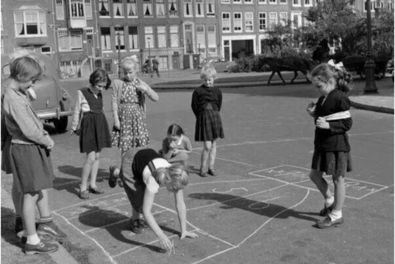 Buitenspelen, zo leuk was dat vroeger