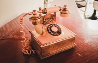 9 x vintage telefoons