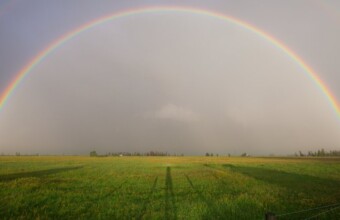 Een stralende sterrenhemel, mooie bliksemschicht of regenbui