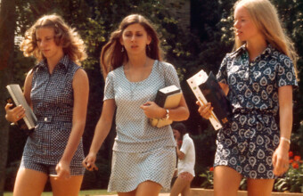 Stay groovy: deze jaren 70 looks zagen en zien we graag